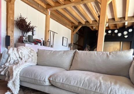 Musk Villa | The Barn at Stonewalls - Farm stay in 25 acres