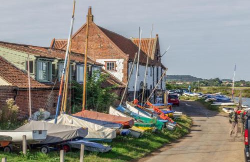 Burnham Overy Staithe House | The Barn