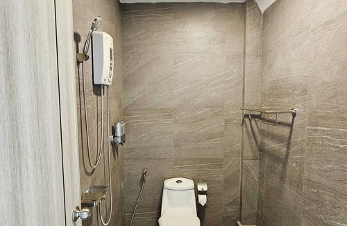Central Pattaya Hotel | The Base Inn