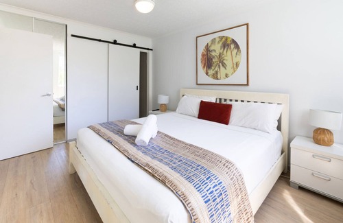 Tweed Heads Resort | The Bay 23 - Walk to Snapper, D'Bah & Coolangatta