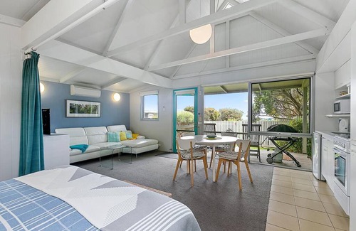 Apollo Bay House | The Bay Beach Studio ~ Ocean View