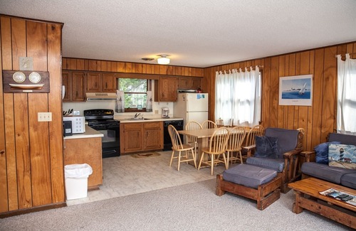 Frisco Cottage | The Beach Bux cottage is located one lot back and easy access to the beach!