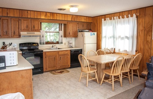 Frisco Cottage | The Beach Bux cottage is located one lot back and easy access to the beach!