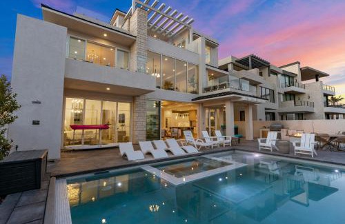 St. George House | The Beach Front Max home