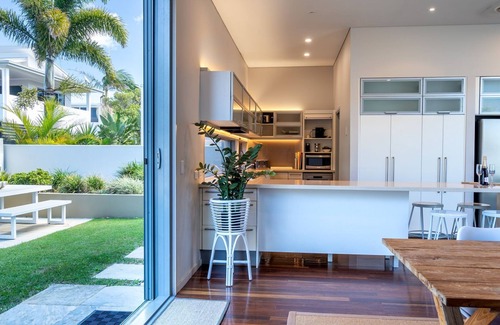Kingscliff House | The Beach Haus- 100m to the beach