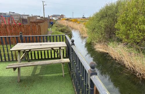Aberystwyth House | The Beach Hideaway Pet Friendly 2 Bedroom Static Caravan Clarach Bay