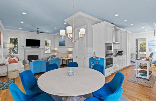 Cape Fear Station House | The Beach House - Southern Living Home 4 Br w Loft East Beach BHI and Shoals