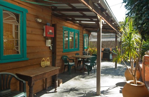 Beaconsfield House | The Beach House - Fremantle