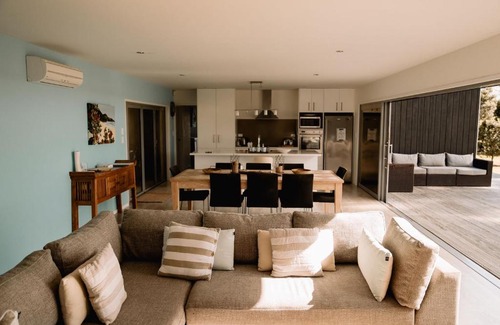 Matarangi House | The Beach House