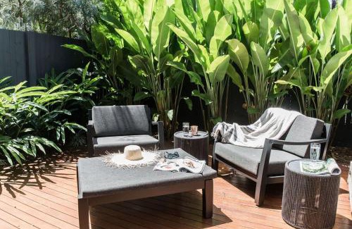 Noosa Heads Apartment | The Beach Lodge style and location in one great apartment