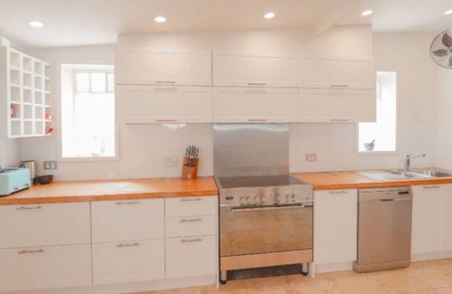 Blacksmiths House | The Beach Shack - Family friendly walk to beach