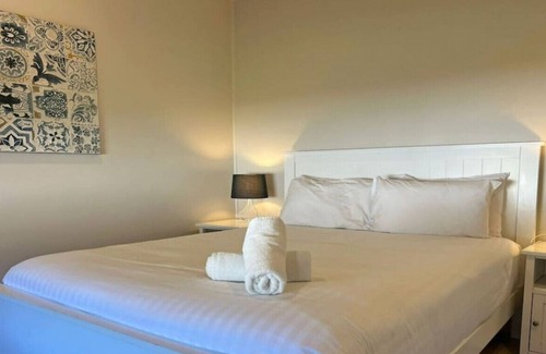 Blacksmiths House | The Beach Shack - Family friendly walk to beach