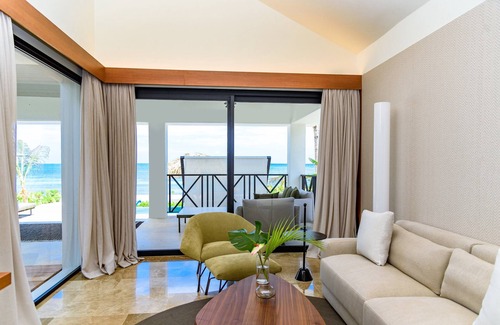 Falmouth Resort | The Beach Villas at Excellence Oyster Bay - Adults Only All Inclusive