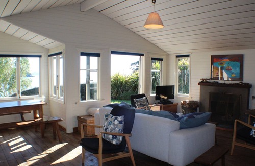 Ngaio Bay Cottage | The Beachfront Bach of Kaiteriteri