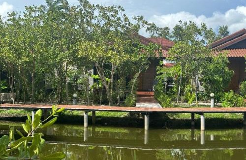 Chalong Ski Chalet | The Beatles Lagoon