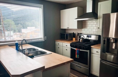 Red River Cabin | The Beautiful Pioneer Lodge 16