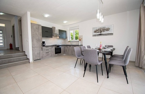 Sikici Villa | The beautiful Villa Enjoy with a private pool near Pula