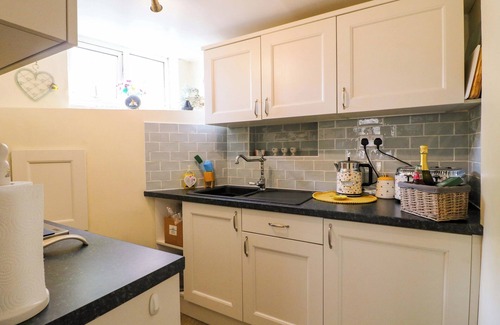Wirksworth Cottage | THE BEEHIVE, pet friendly, character holiday cottage in Wirksworth