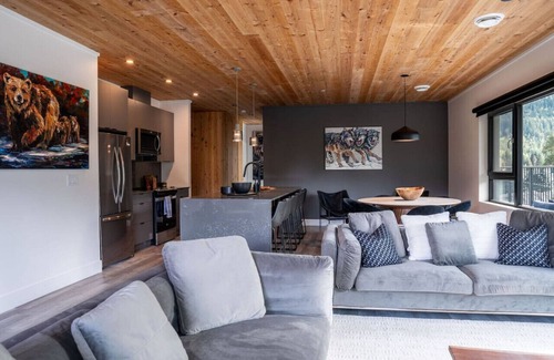 Revelstoke Condo | The Begbie Penthouse in Mackenzie Village