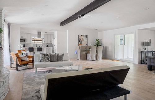 Plano House | The Belvedere Pet Friendly Spacious Yard