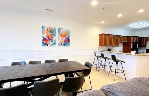 Atlantic Beach Apartment | The best location, Spacious ocean view 7BR, pool