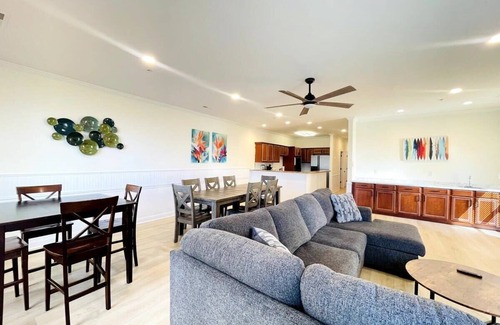 Atlantic Beach Apartment | The best location, Wonderful Ocean View 7BR+pool