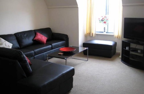 East Perth Apartment | The best location in Perth- 2 Bedroom Apartment close to OPTUS STADIUM -