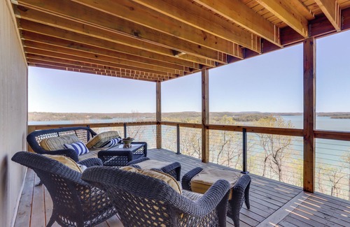 Prairie Creek Cottage | The Best Views on Beaver Lake! Home w/Deck & BBQ