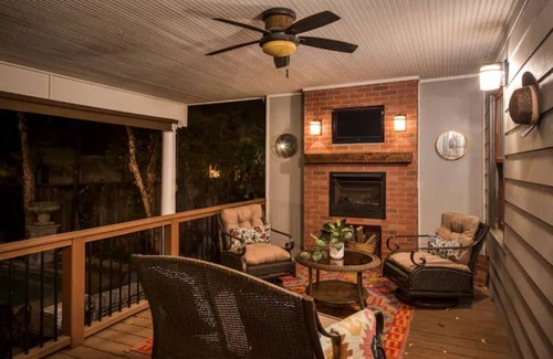 Tulsa House | The Big Tulsan- 8 beds, pool, game room, BBQ!