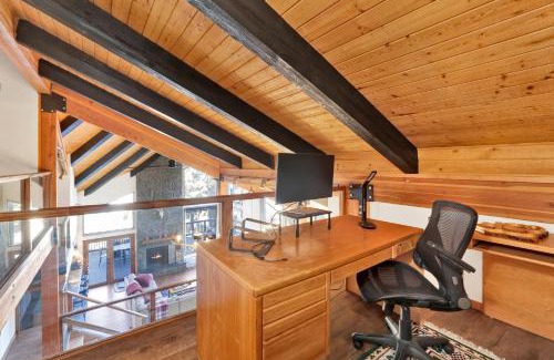 Big Bear Lake House | The Birdhouse at Big Bear Lake- Lakeview Family Retreat