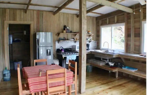 Isla Bastimentos Cottage | The Birds Nest, birds, close to area surfing,