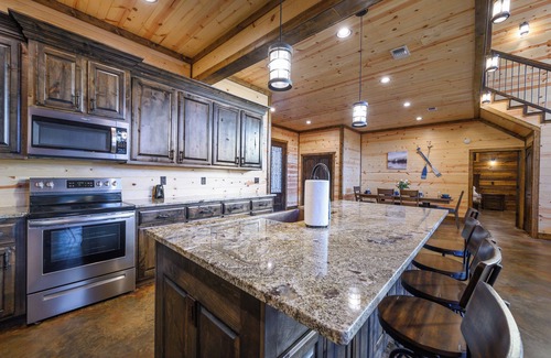 Hochatown Cabin | The Blue Canoe: Waterfront Cabin 6 Bedrooms/6.5 Baths Sleeps 22