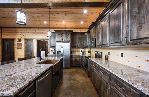 Hochatown Cabin | The Blue Canoe: Waterfront Cabin 6 Bedrooms/6.5 Baths Sleeps 22