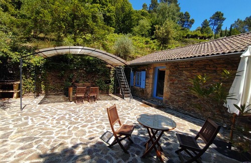 Saint-Melany House | The Blue House in Ardèche - Independant house with pool and river