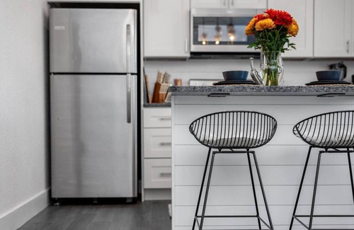 Colington Apartment | The BoHo Bungalow - Updated Space Close To Beach!