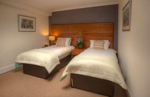 Staines Hotel | The Boleyn Hotel