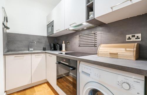 Sheffield Apartment | The Botanical Flat 1