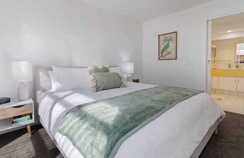 Pambula Beach Cottage | The Bower - Pambula Beach