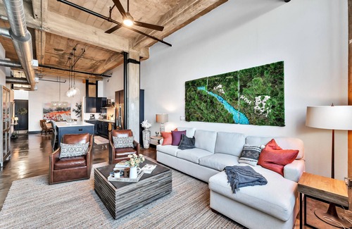 Brazos Condo | The Brazos Bear- Downtown Waco Condo- Walk to Silos!