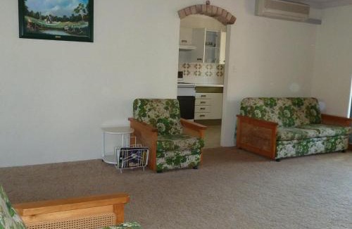 Forster Apartment | The Breakers 13