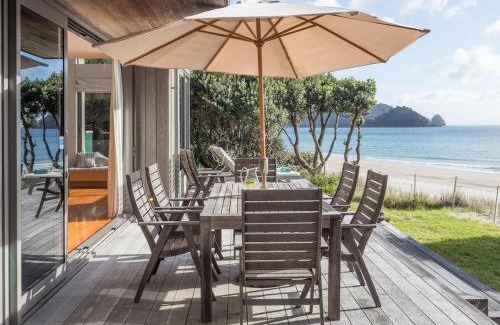 Whangapoua House | The Breakers - Whangapoua Executive Holiday Home
