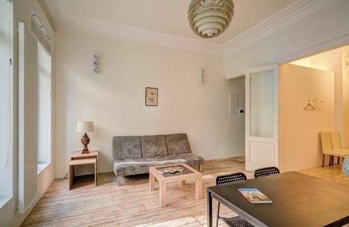 Sint-Andries Apartment | The Bright Stone Lodge. Heart of Antwerp