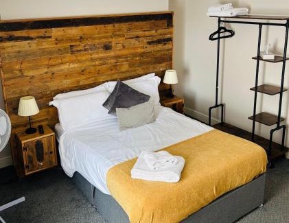 Lewisham Hotel | The Brookmill