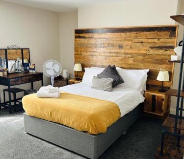 Lewisham Hotel | The Brookmill