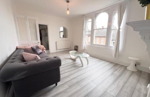 Walthamstow Apartment | The Browns residence