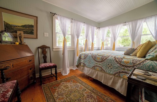 Palmview South Other | The Bryan House: Where History & Nature Meet! w/King Bed. Pet friendly!