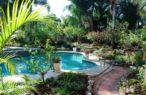 Indian Beach Sapphire Shores House | The BRYSON-CRANE HISTORIC RESIDENCE c. 1925, for the 2024 Sarasota Winter Season