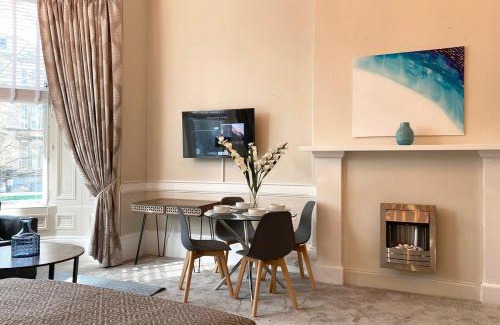 North West House | The Buckingham Studio