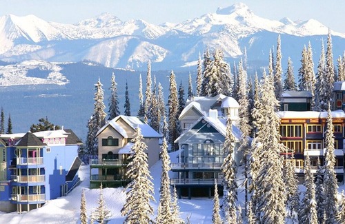 Silver Star Mountain Hotel | The Bulldog Silver Star - Standard Queen + Double/Single Bunk Bed 1
