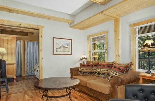 Evergreen Apartment | The Bunk House at Willow Creek Ranch. Stay in the front range of the Rockies.